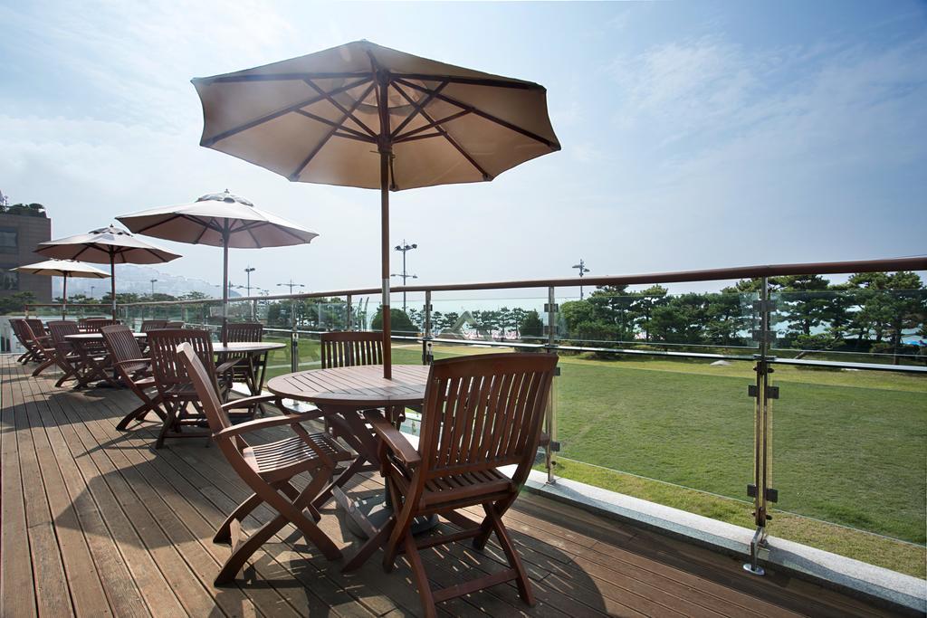 Grand Josun Pusan Zewnętrze zdjęcie The clubhouse at the Hong Kong Golf Club