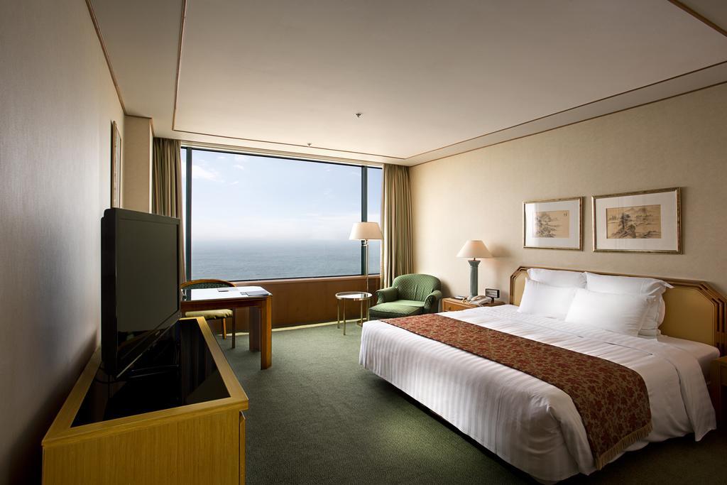 Grand Josun Pusan Zewnętrze zdjęcie A room at the hotel