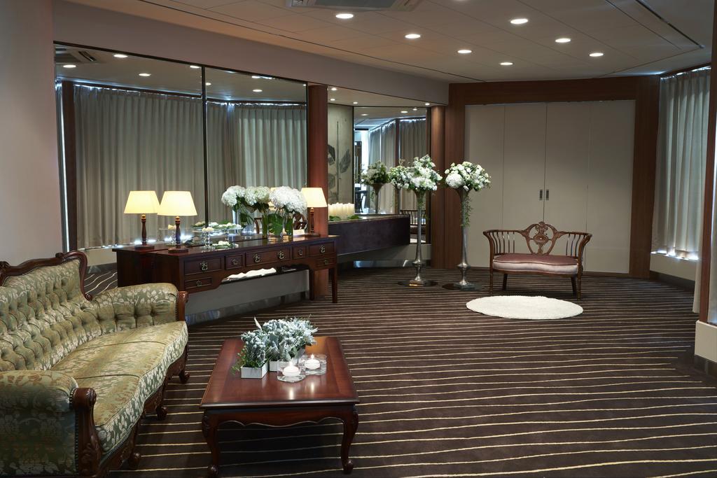 Grand Josun Pusan Zewnętrze zdjęcie The interior of the Japanese Embassy in Washington, D.C.