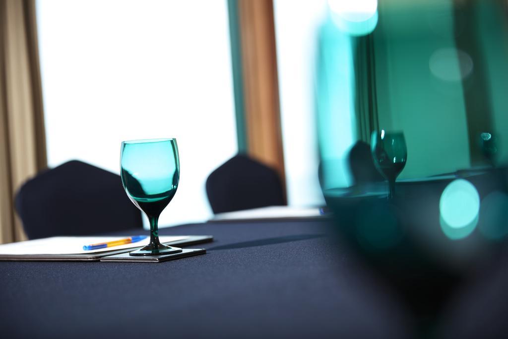 Grand Josun Pusan Zewnętrze zdjęcie A wine glass