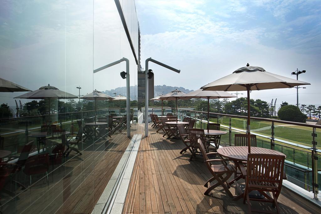 Grand Josun Pusan Zewnętrze zdjęcie The clubhouse at the Sha Tin Racecourse