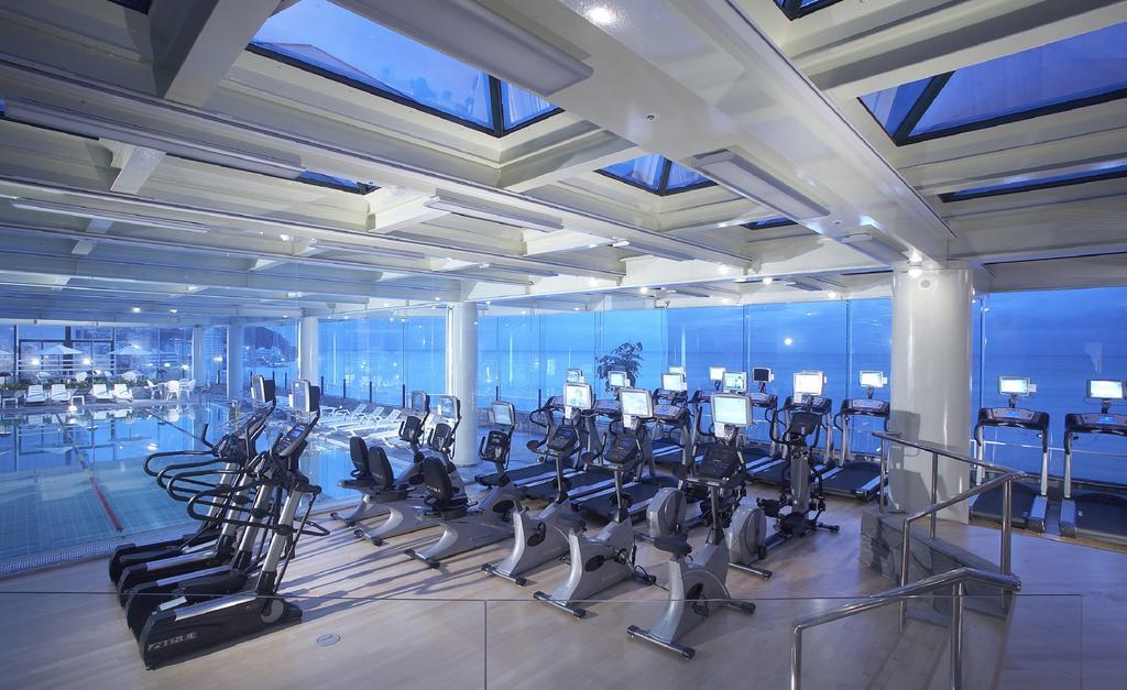 Grand Josun Pusan Zewnętrze zdjęcie The gym at the 57th floor
